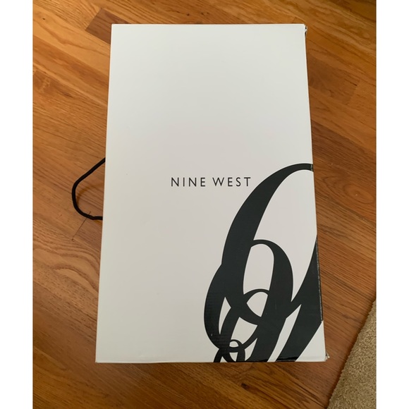 NIB Nine West Zippered Boots - Picture 11 of 12